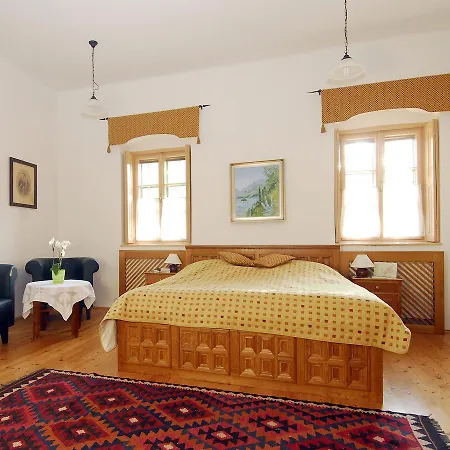 Bano Maria Kastelyszallo Otel