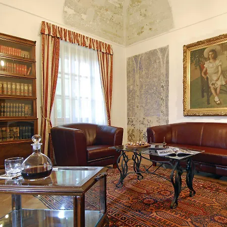 Otel Bano Maria Kastelyszallo *